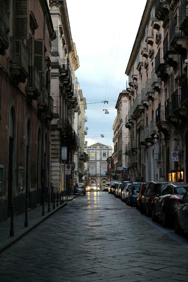 Sake Family Suite - Xl Apartment In The Heart Of The City Catania Exterior foto