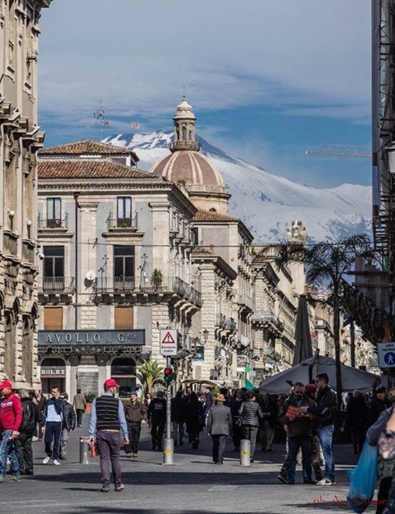 Sake Family Suite - Xl Apartment In The Heart Of The City Catania Exterior foto